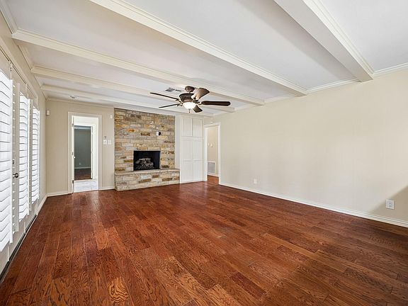 3rd image of 1659 Imperial Crown Dr