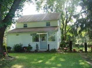 1497 Clearfield Rd, Wind Gap, PA 18091