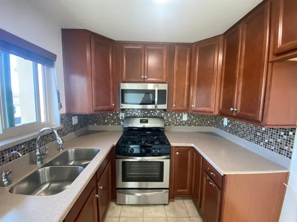 2212 Pine St, Paso Robles, CA 93446