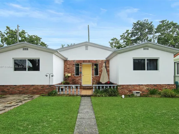 259 Nahkoda Dr, Miami Springs, FL 33166