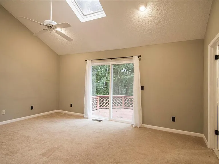 195 Fall Creek Trce — Photo 17