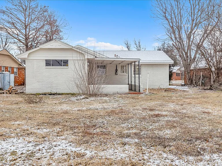 10313 N McKinley Ave — Photo 25