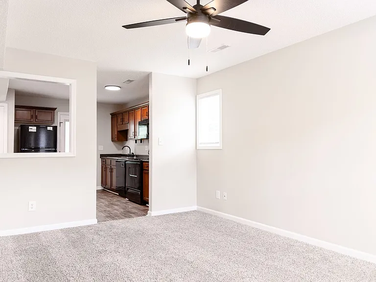 107 Sango Place Villa Dr — Photo 2