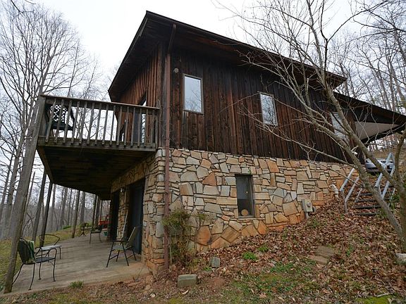 3rd image of 270 Flat Creek Ln