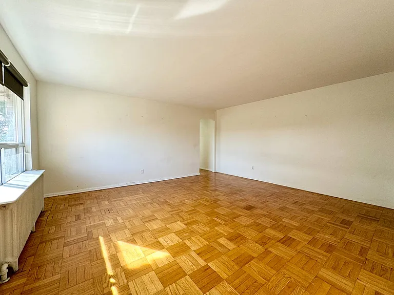 2696 Lake Shore Blvd W #16 — Photo 12