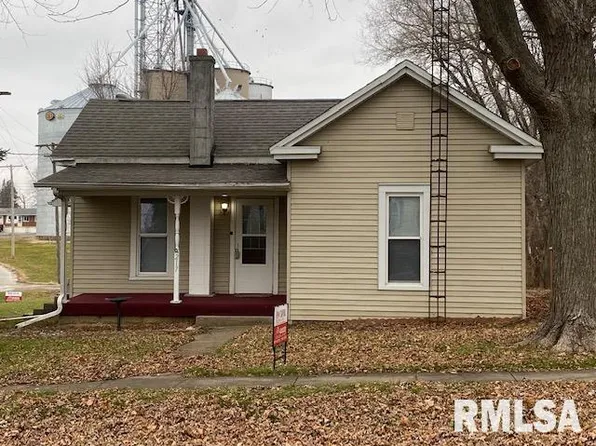 217 W Church St, Pleasant Plains, IL 62677