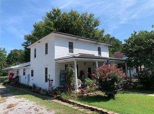 829 S Mount Olive St, Siloam Springs, AR 72761