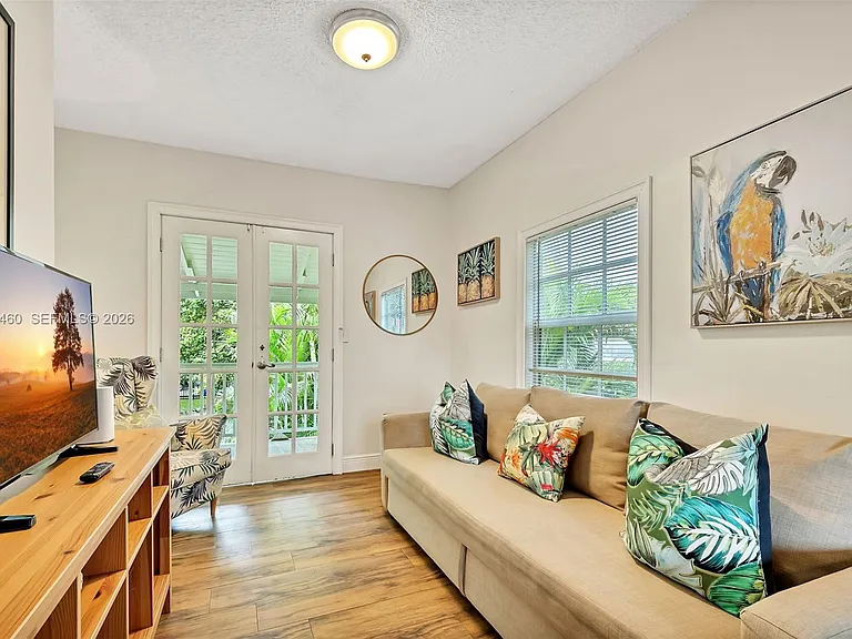 1826 NW South River Dr — Photo 22