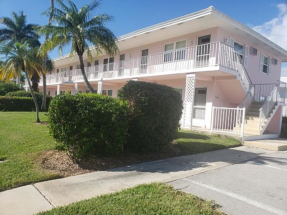 3rd image of 190 N Collier Blvd APT P2