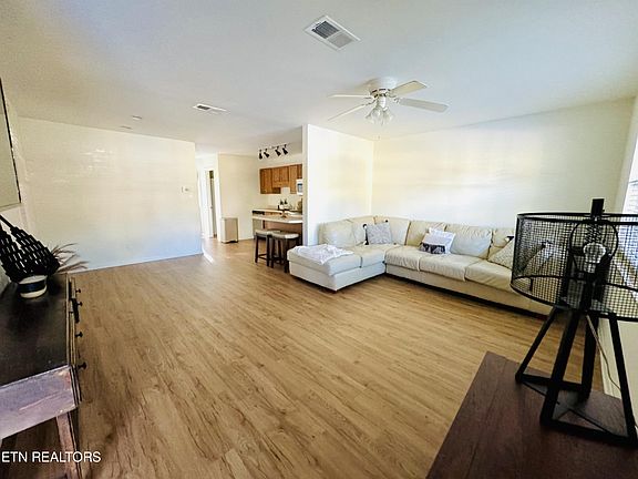 2nd image of 9233 Shady Bend Ln