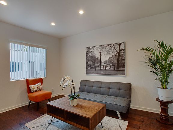 2nd image of 5433 Abbott Pl #12