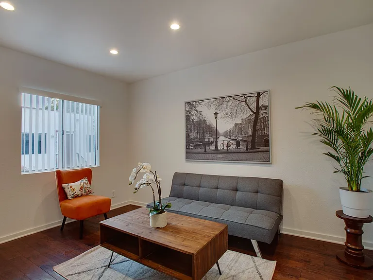 5433 Abbott Pl #12 — Photo 2