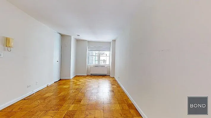 Rented by Bond New York | media 3