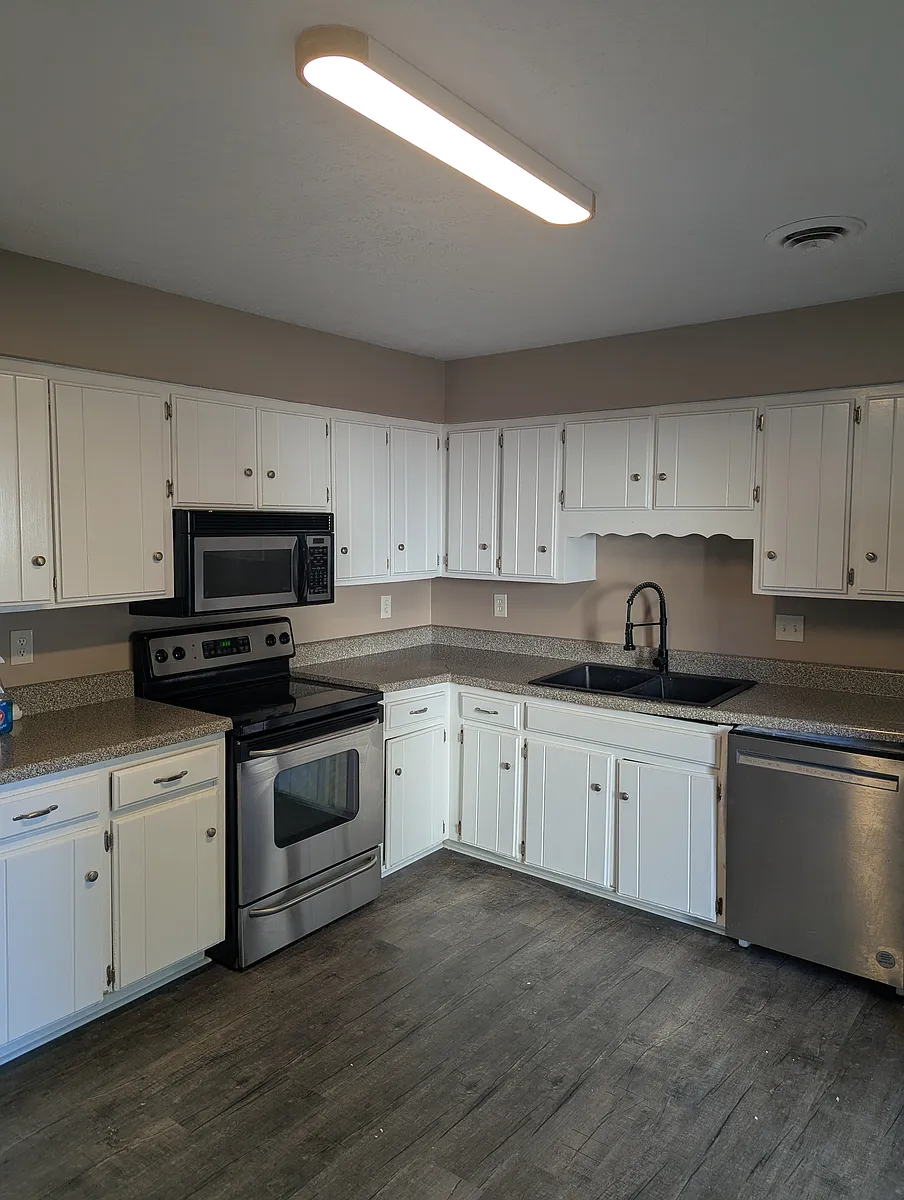 Kitchen - 317 Timberway Cir