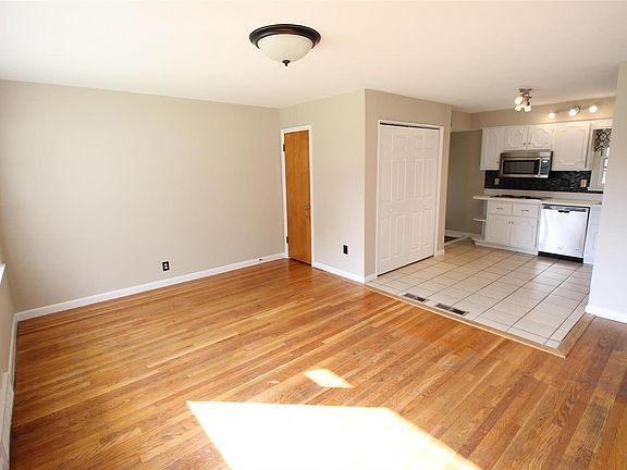 2nd image of 4036 Dolbil Dr