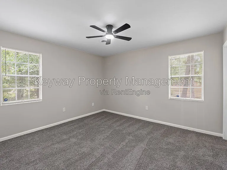 3606 Columbine Dr — Photo 8