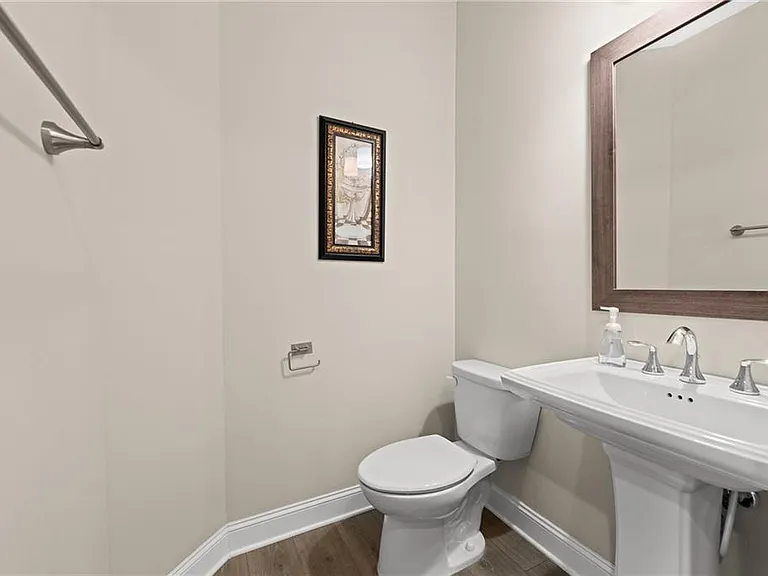 205 Bedford Aly — Photo 20