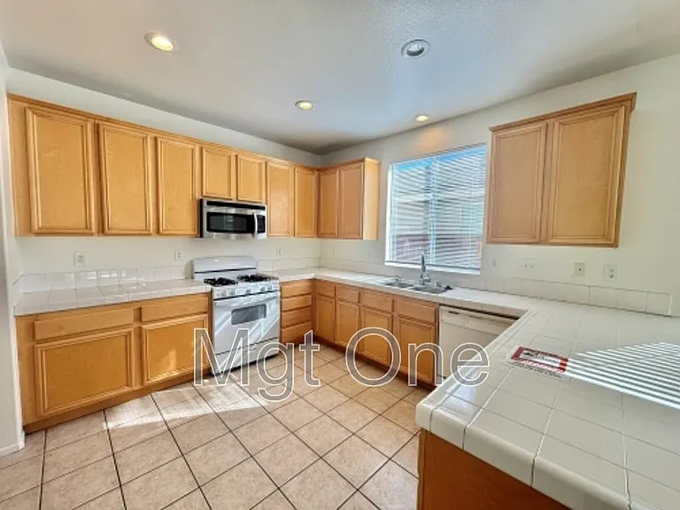 16893 Tack Ln — Photo 3