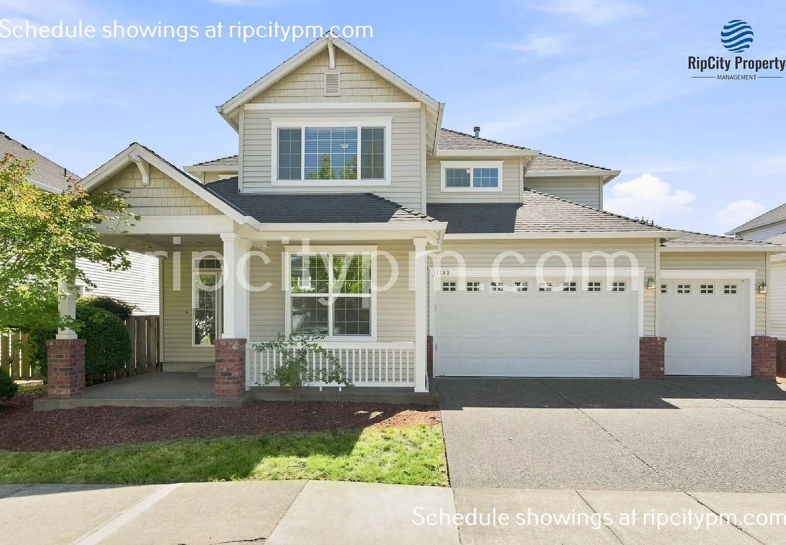 Spacious 4-Bedroom Arbor Ridge Home with Main-Level Bedroom, A/C and 3-Car Garage — Photo 1
