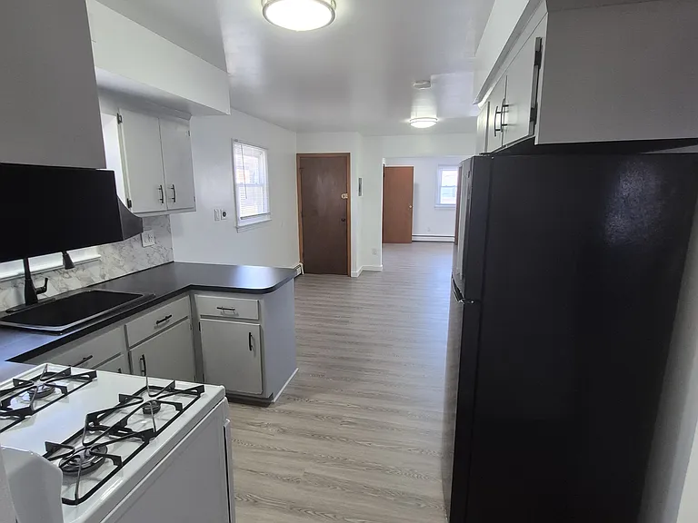 213 Sanford Ave #2 — Photo 9