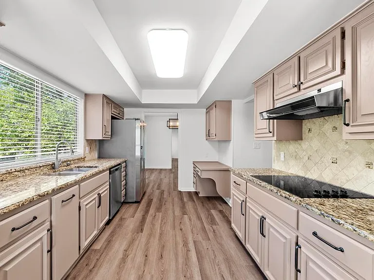 6603 Whitemarsh Valley Walk — Photo 11