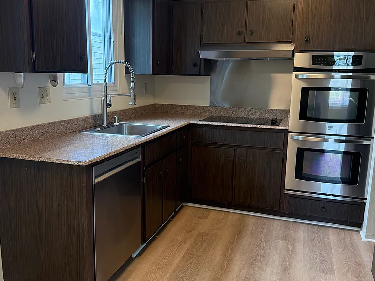 447 Verducci Ct — Photo 10