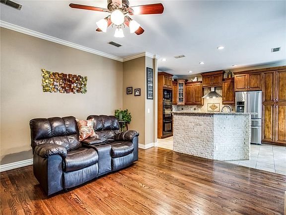 5th image of 149 Windham Cir