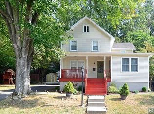 11 East St, Wanaque, NJ 07465