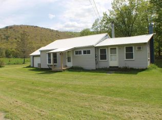 43 Penn York Rd, Starlight, PA 18461