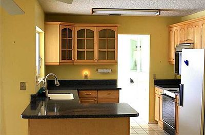 3rd image of 181 NE Caprona Ave