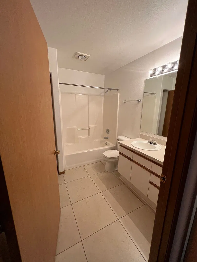 1362 Brown St — Photo 4