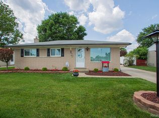 35259 Kelly Rd, Clinton Township, MI 48035