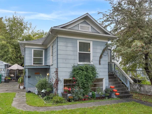 3852 Courtland Place S, Seattle, WA 98118