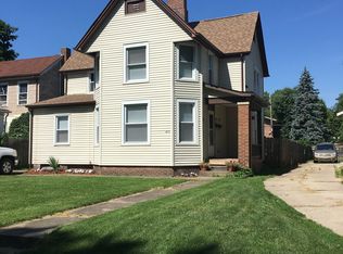 409 S Walnut St, Springfield, IL 62704