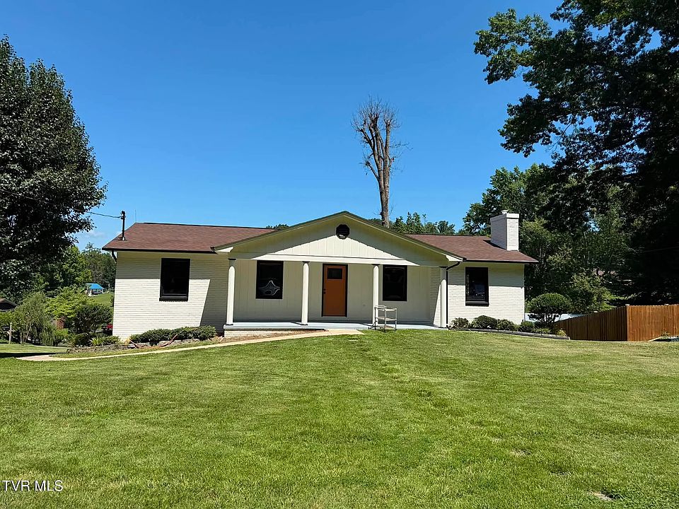 1st image of 135 Kings Mountain Dr