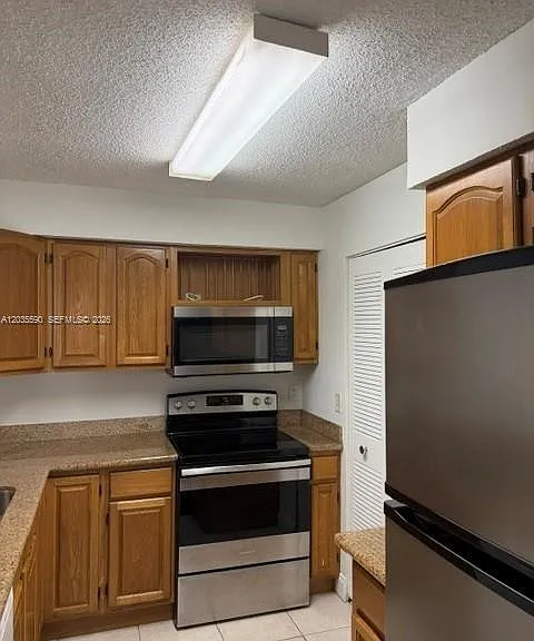 1231 SW 46th Ave #505 — Photo 8
