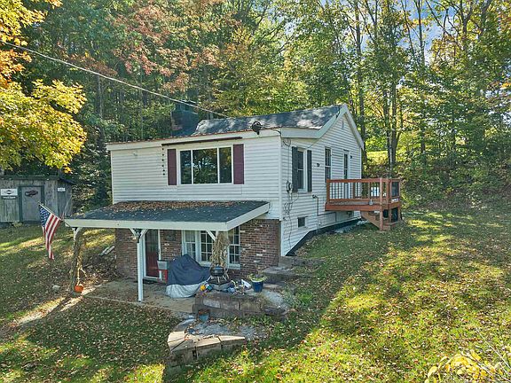 4th image of 137 Loon Pond Road