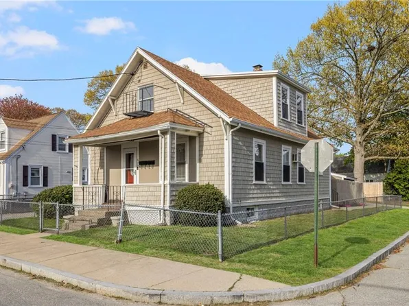 67 Ash St, Lincoln, RI 02865