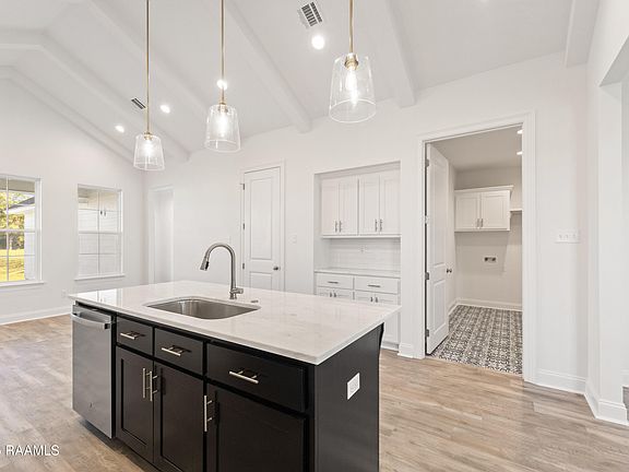 3rd image of 106 Harvest View Ln