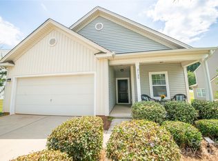 2129 Lake Vista Dr, Mount Holly, NC 28120