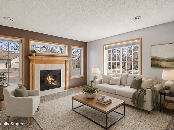 3rd image of 15320 Radium Way NW