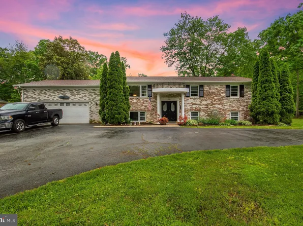 9347 Clifford Dr, White Plains, MD 20695