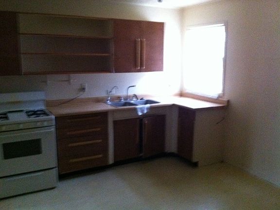 4th image of 2819 Eagledale Dr