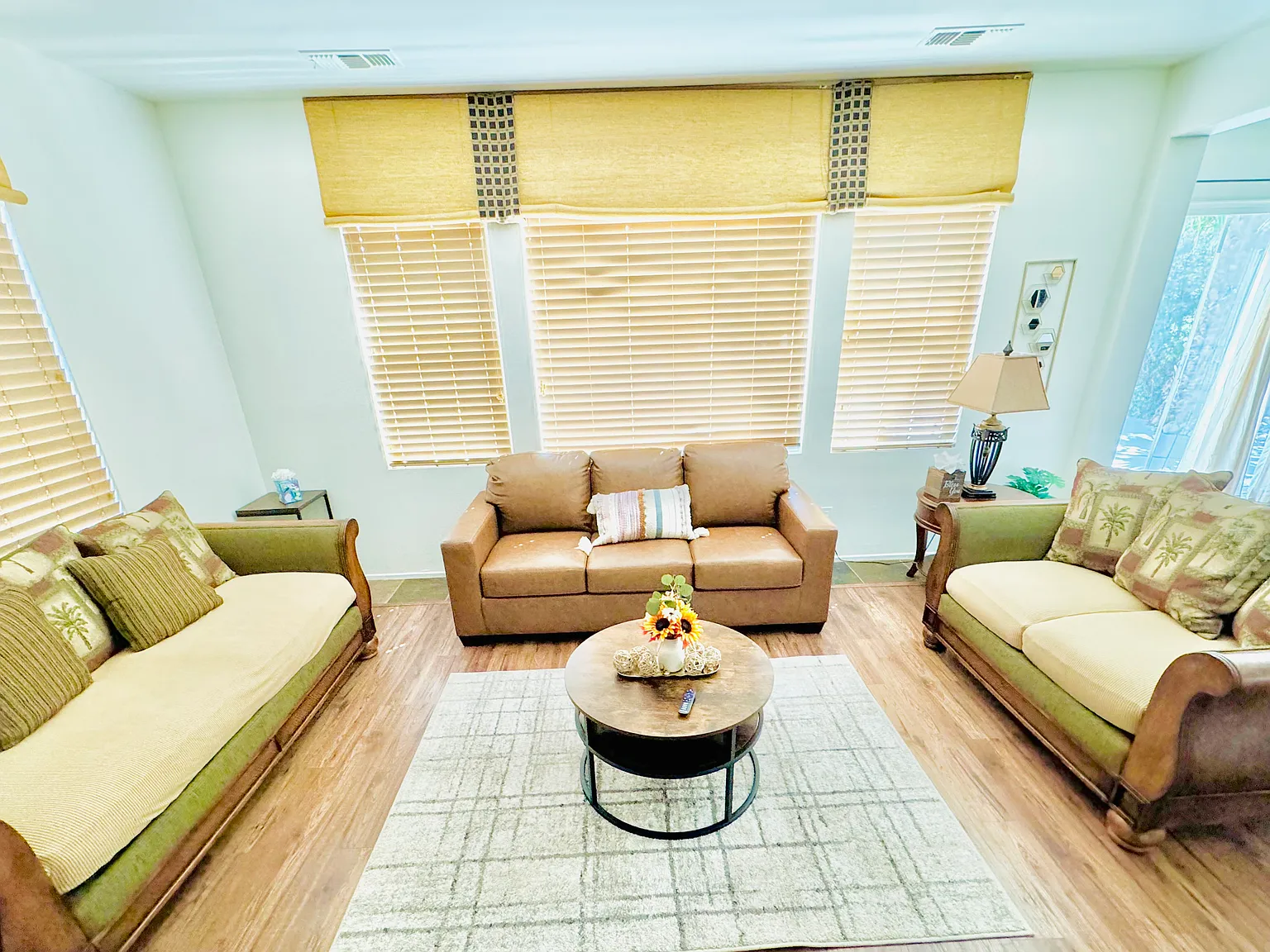 4 bed, $6,500 — Photo 4