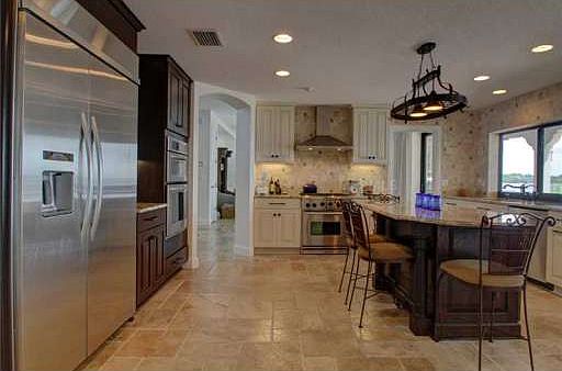 3rd image of 2093 Michigan Ave NE