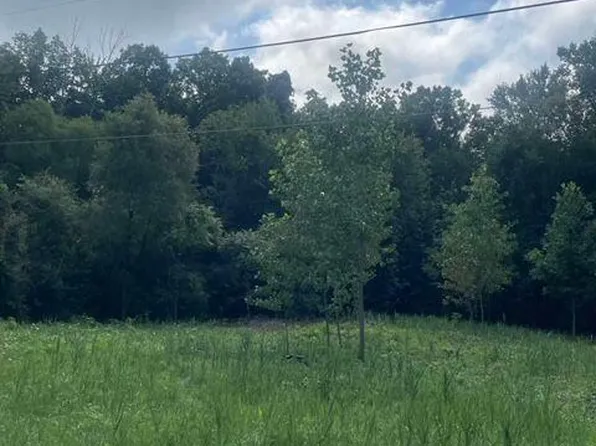 3080 Pershing Dr, Coloma, MI 49038