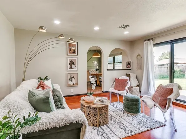 8821 Cedar Ln, Midwest City, OK 73110