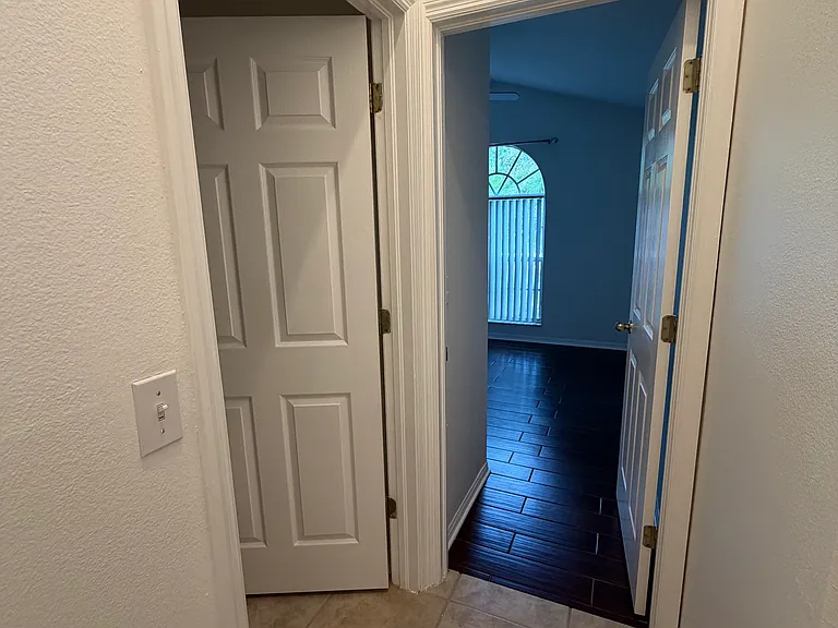 2301 Oakhurst Ct — Photo 11