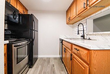 3rd image of 2532 Mariner Dr APT 1212