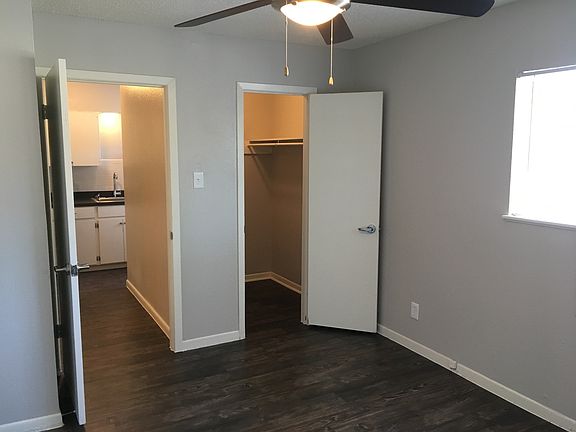 5th image of 500 Elmwood Pl #9a2fa6935
